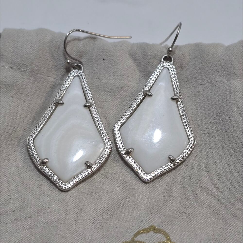 KENDRA SCOTT Alex Earrings In White‎ Banded Agate and Silver?